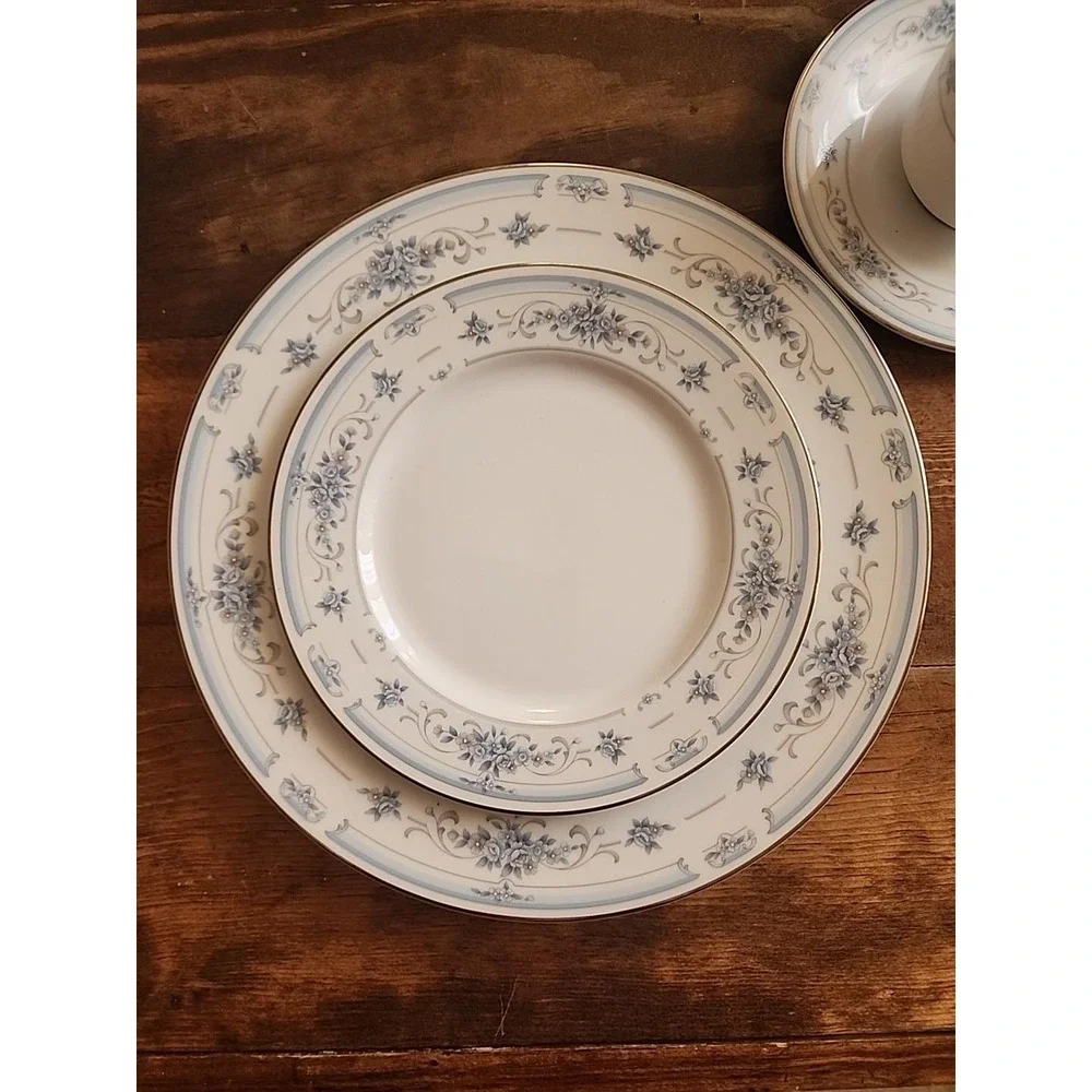 Single‎ Place Setting - Nitto Claridge W 76 China Blue Flowers Silver